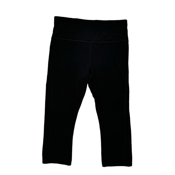 ATHLETA Horizon Scallop Capri in Black Size Large Womens Crop Soft #566748 - Picture 1 of 8